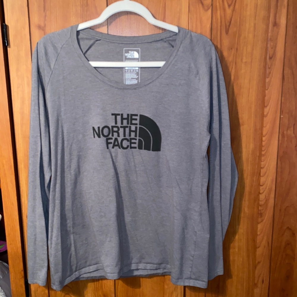 NWOT North Face Womens LS Logo Tee